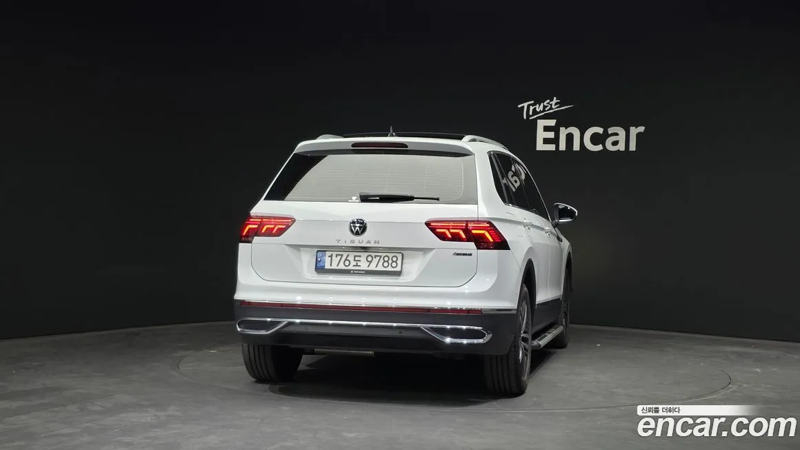 Volkswagen Tiguan — фото 4