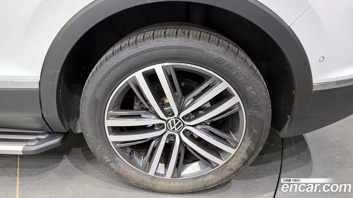 Volkswagen Tiguan — фото 5