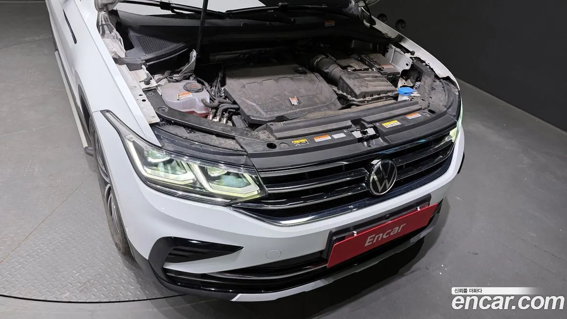 Volkswagen Tiguan — фото 6
