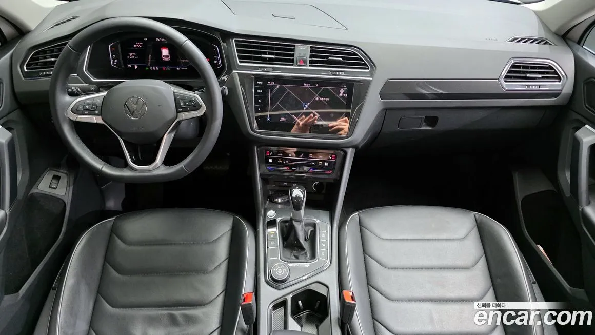 Volkswagen Tiguan — фото 7