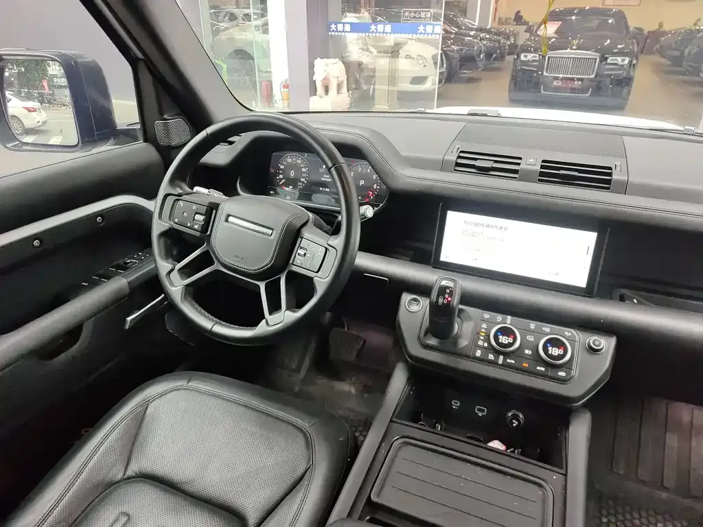 Land Rover Defender — фото 9