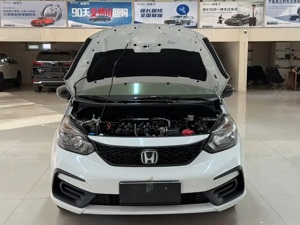 Honda Fit — фото 7