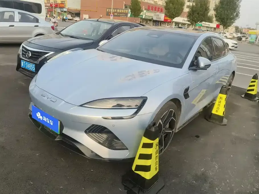 BYD Seal — фото 1