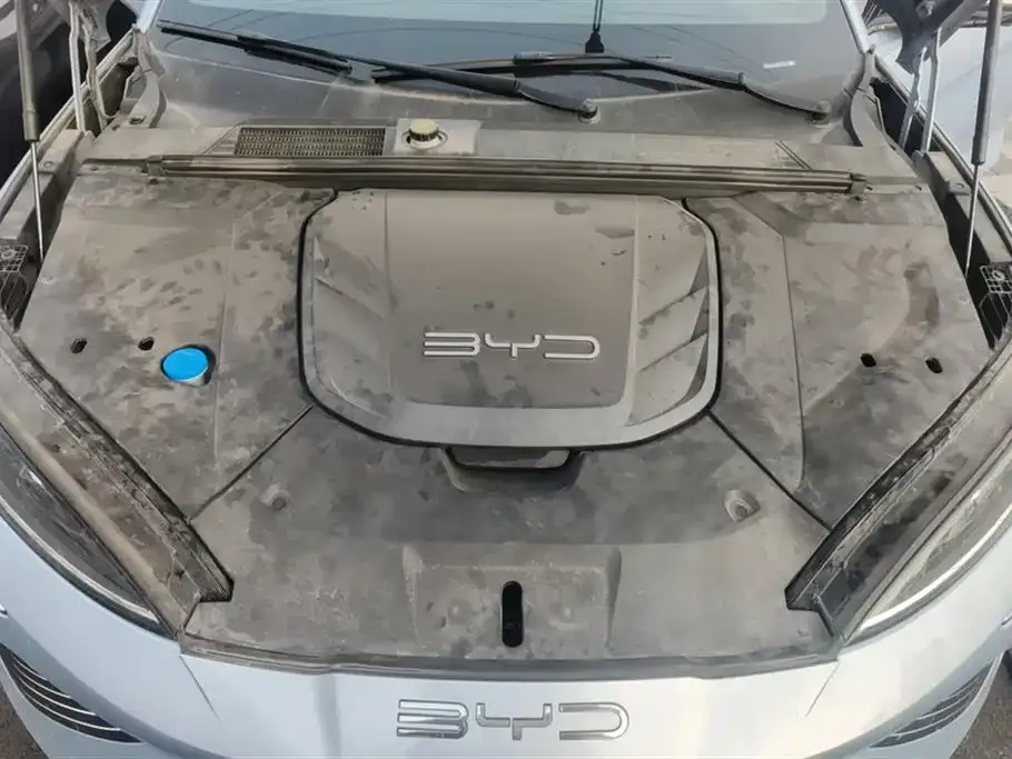 BYD Seal — фото 10