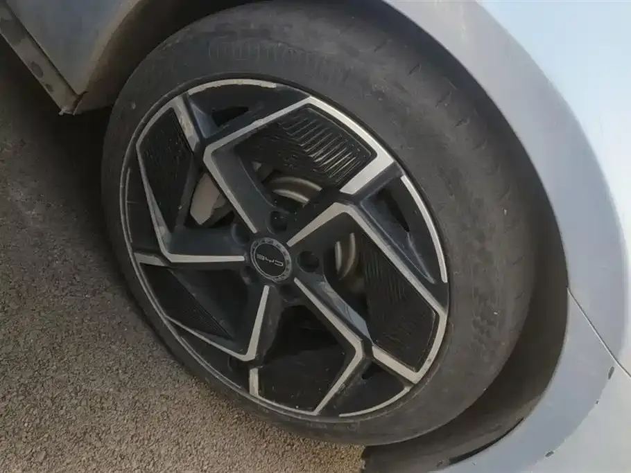 BYD Seal — фото 6