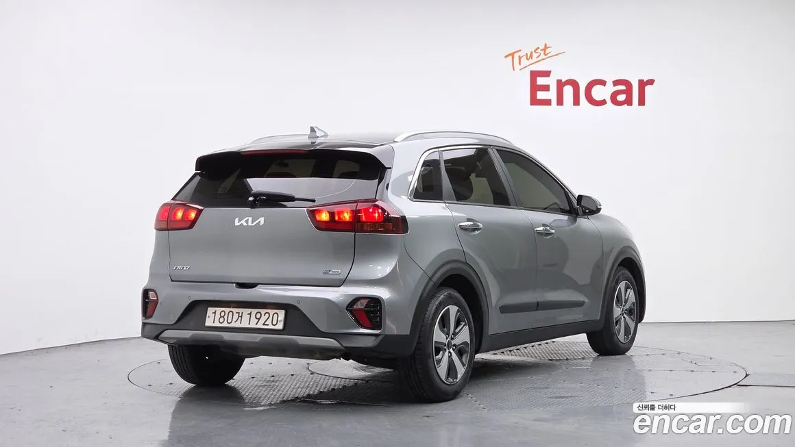 Kia Niro — фото 4
