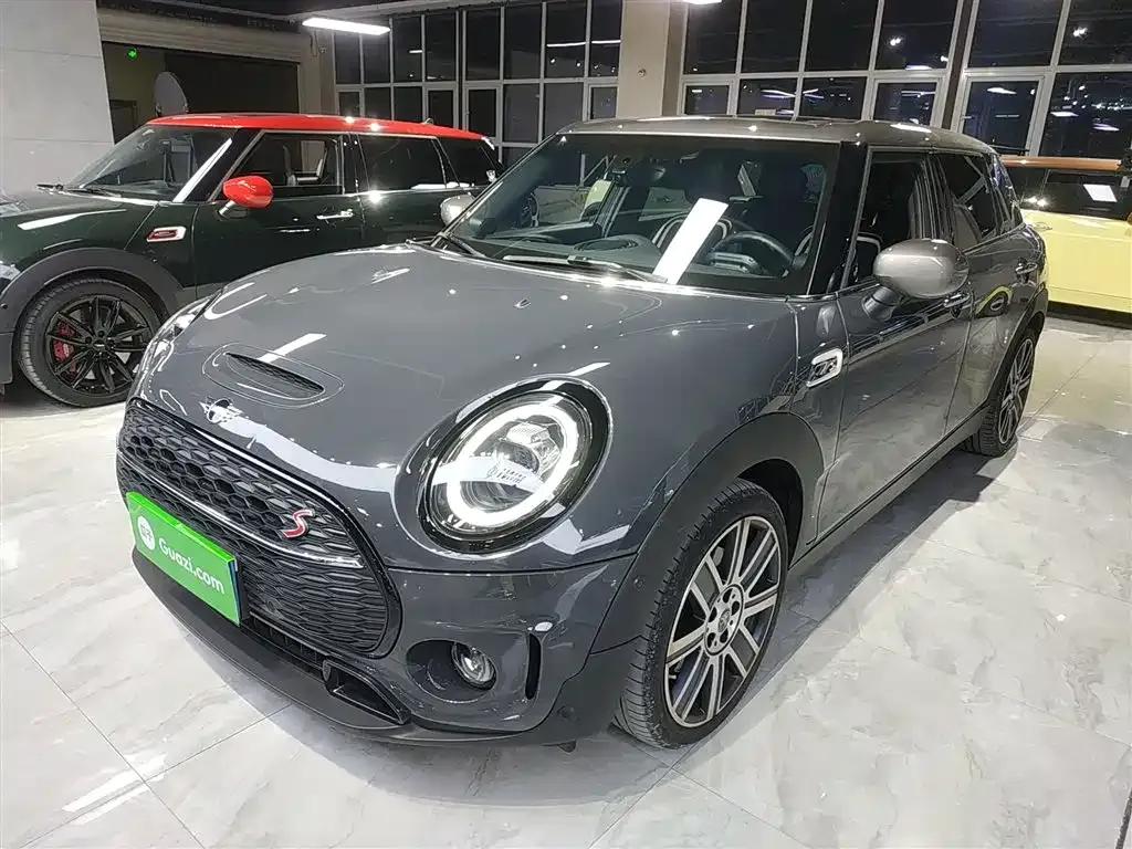 MINI Clubman — фото 1