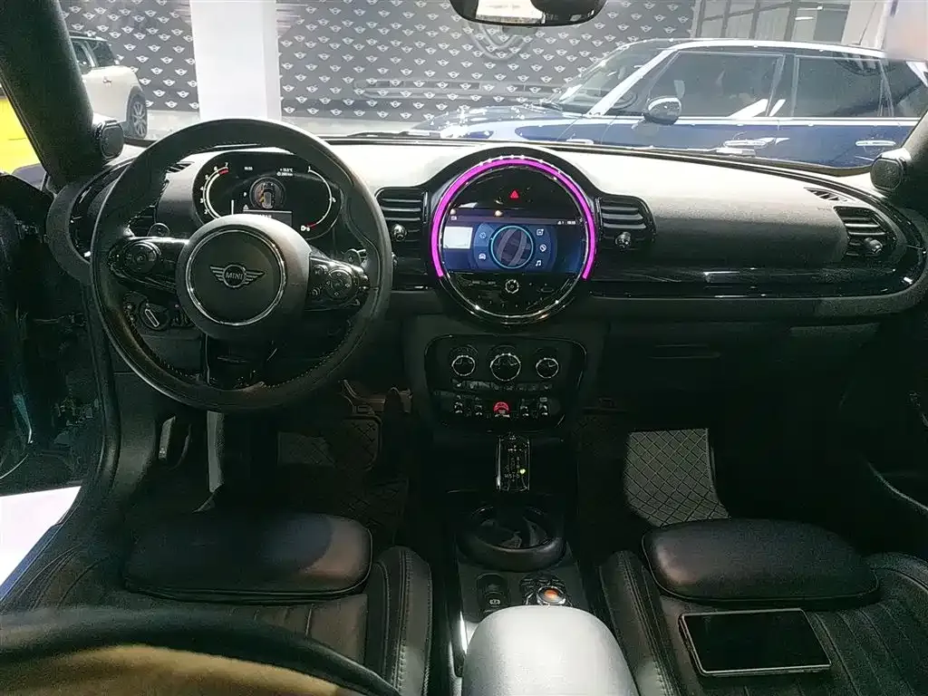 MINI Clubman — фото 10