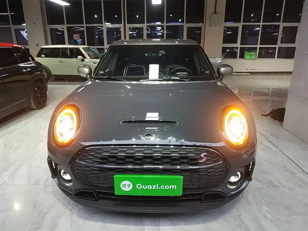 MINI Clubman — фото 3
