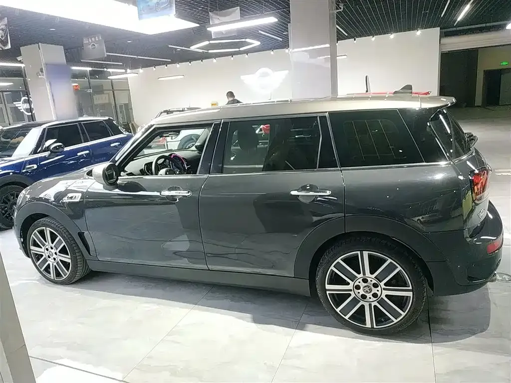MINI Clubman — фото 5