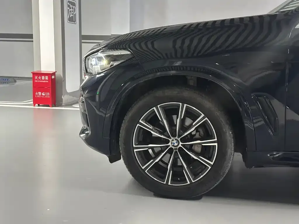 BMW X5 (Import) — фото 5