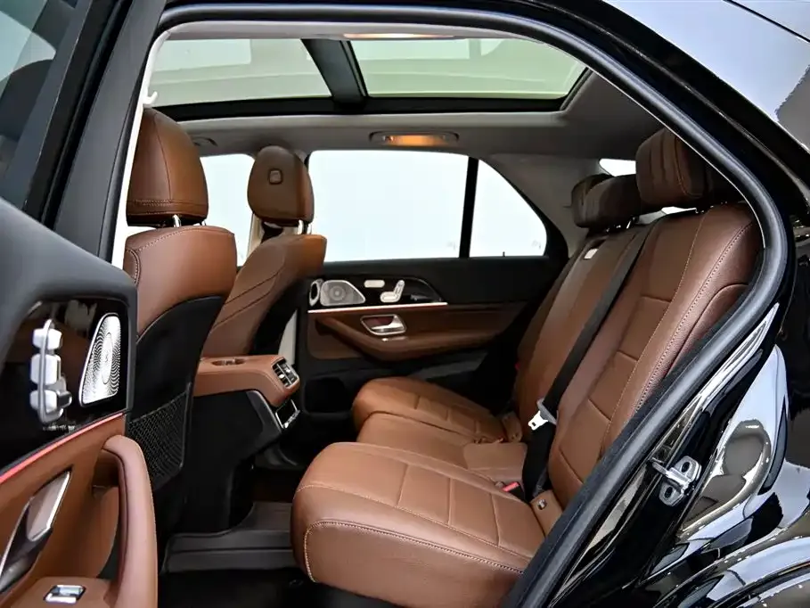 Mercedes-Benz GLE — фото 10