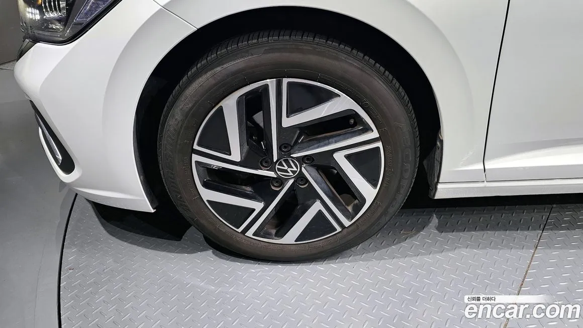 Volkswagen Jetta — фото 5