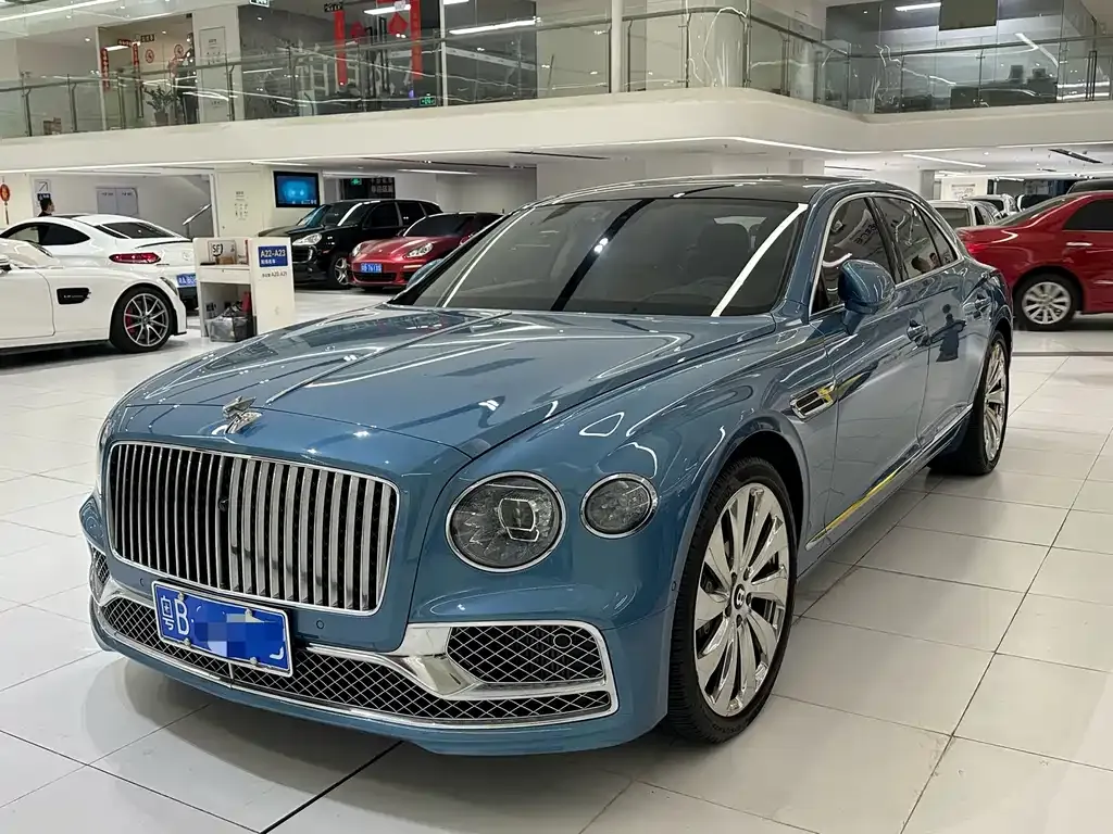 Bentley Flying Spur — фото 1