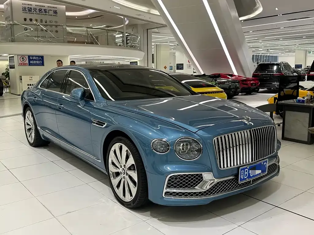 Bentley Flying Spur — фото 2