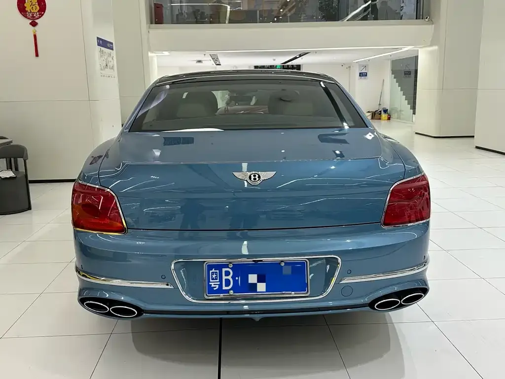 Bentley Flying Spur — фото 5