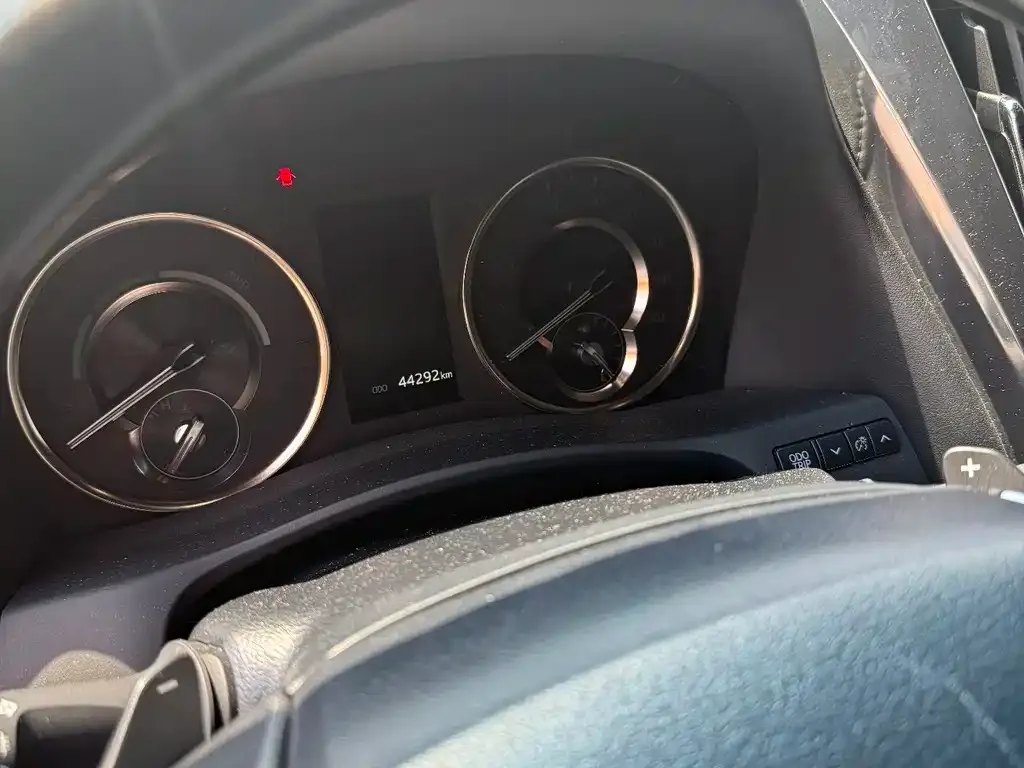 Toyota Vellfire — фото 4