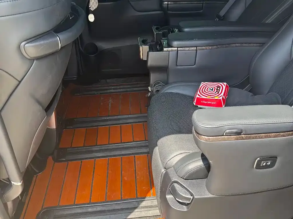 Toyota Vellfire — фото 5
