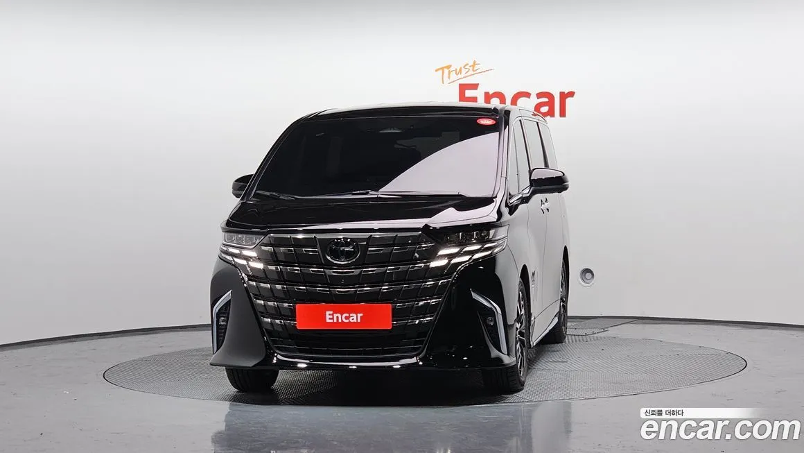 Toyota Alphard — фото 3