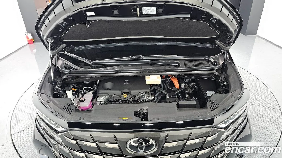 Toyota Alphard — фото 6