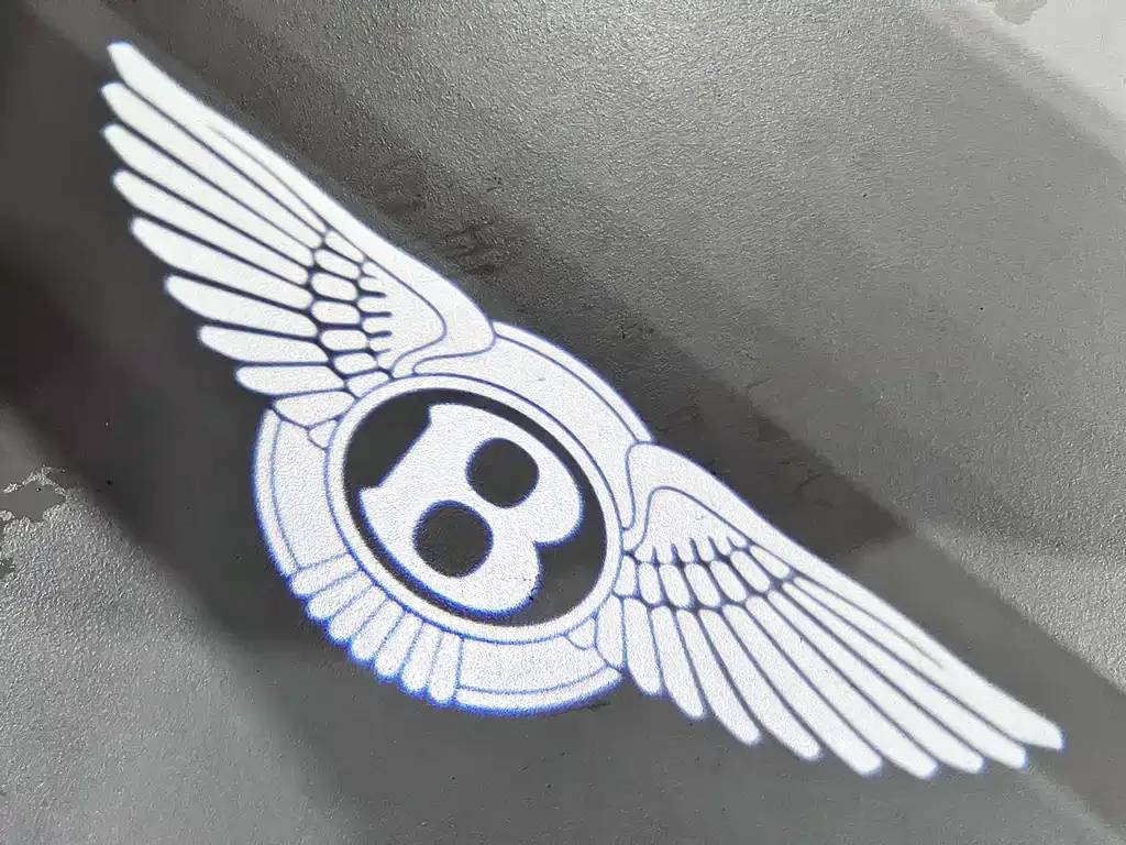 Bentley Bentayga PHEV — фото 10