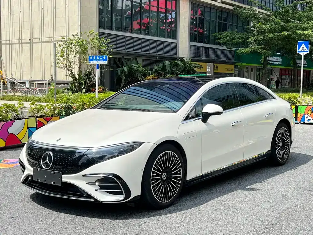 Mercedes-Benz EQS — фото 1
