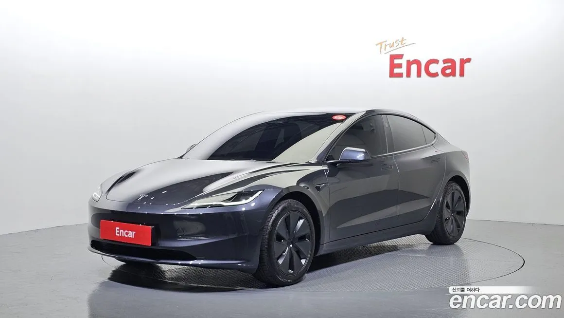 Tesla Model 3 — фото 1