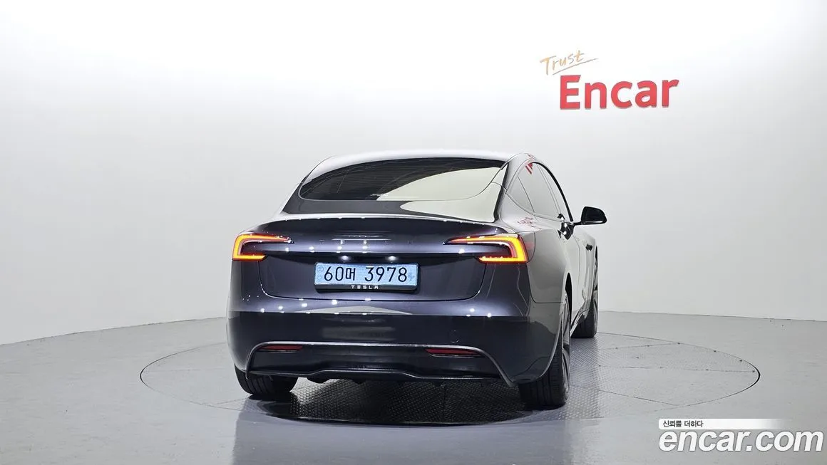 Tesla Model 3 — фото 4