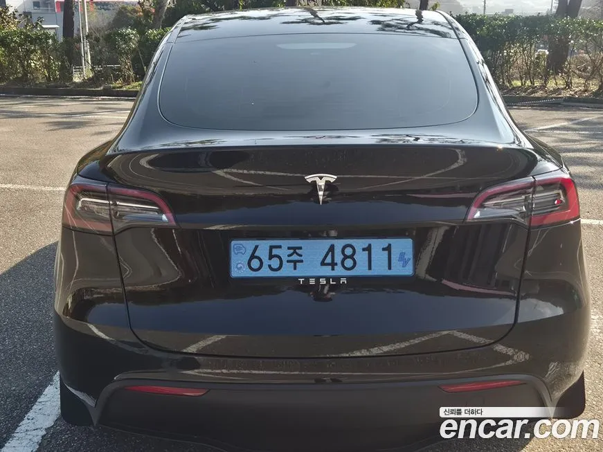Tesla Model Y — фото 4