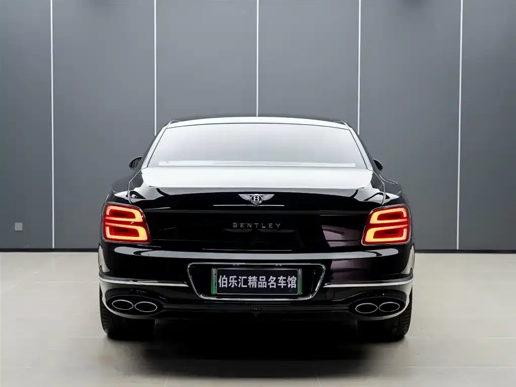 Bentley Flying Spur PHEV — фото 6