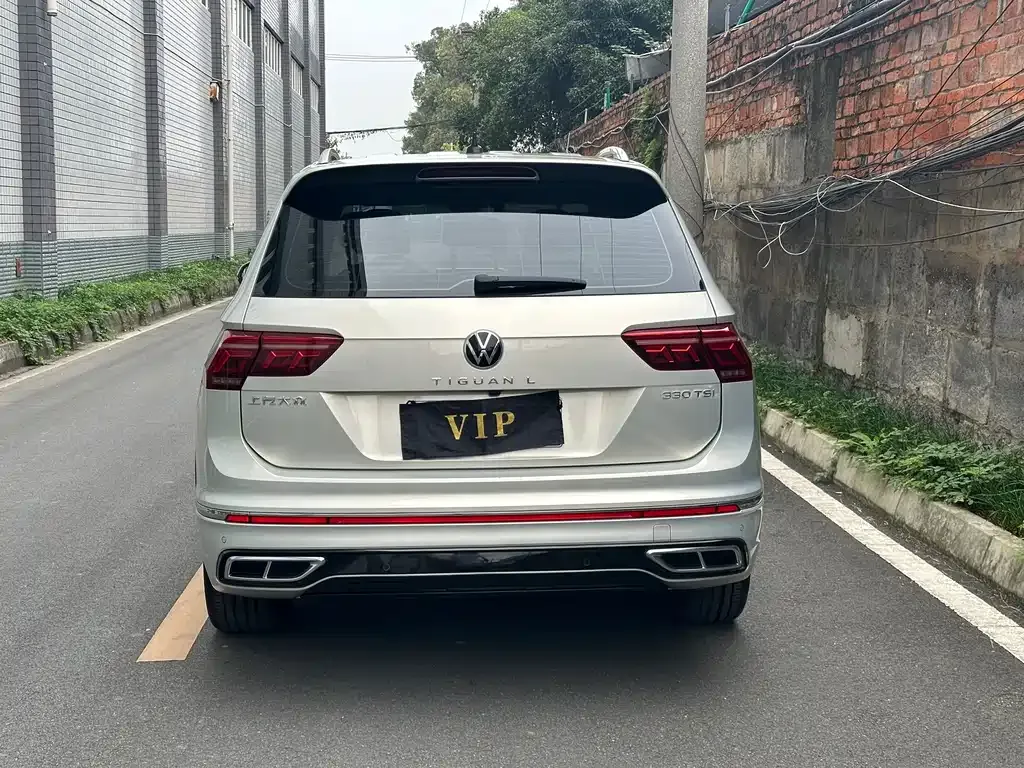 Volkswagen Tiguan L — фото 3