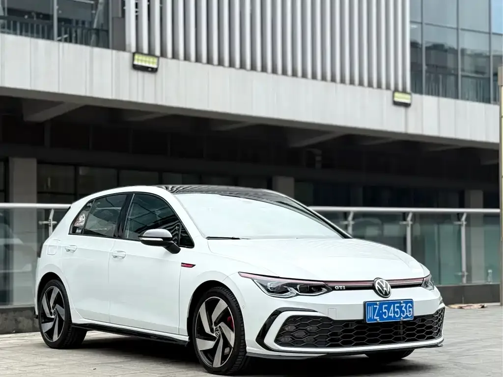 Volkswagen Golf GTI — фото 3