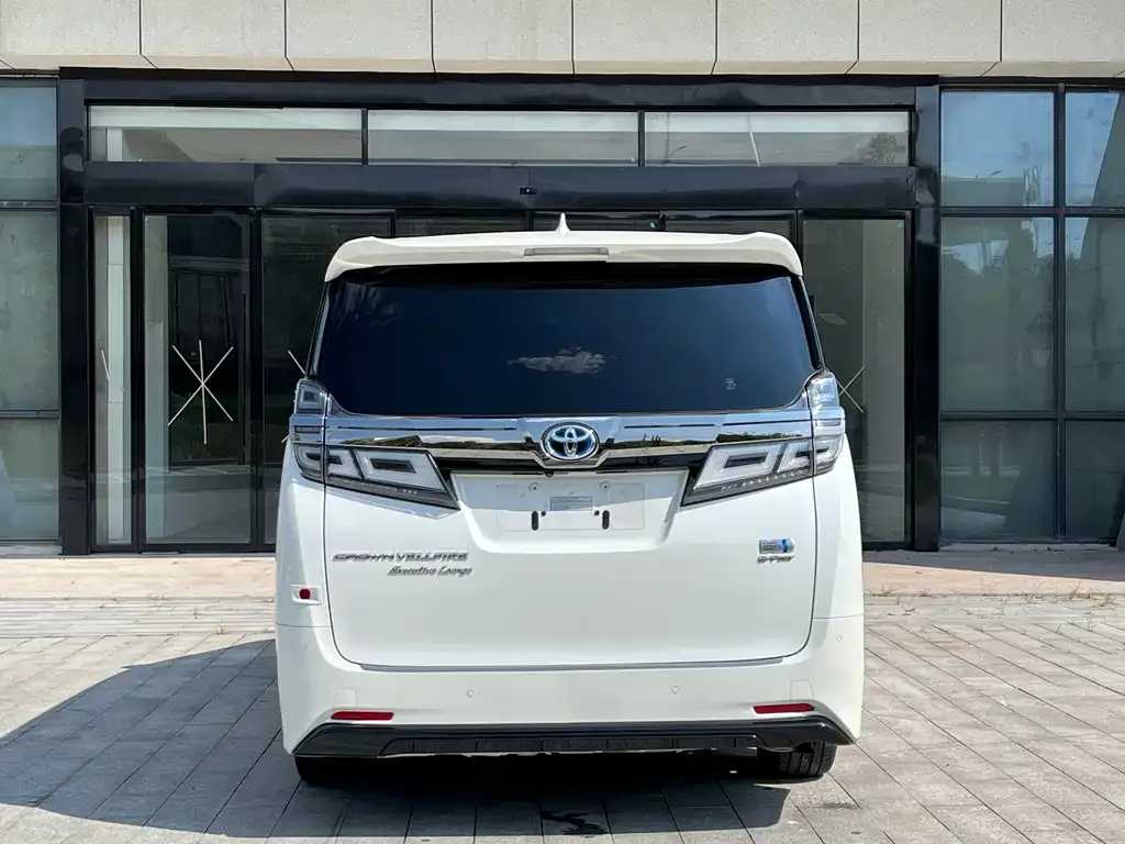 Toyota Vellfire — фото 6