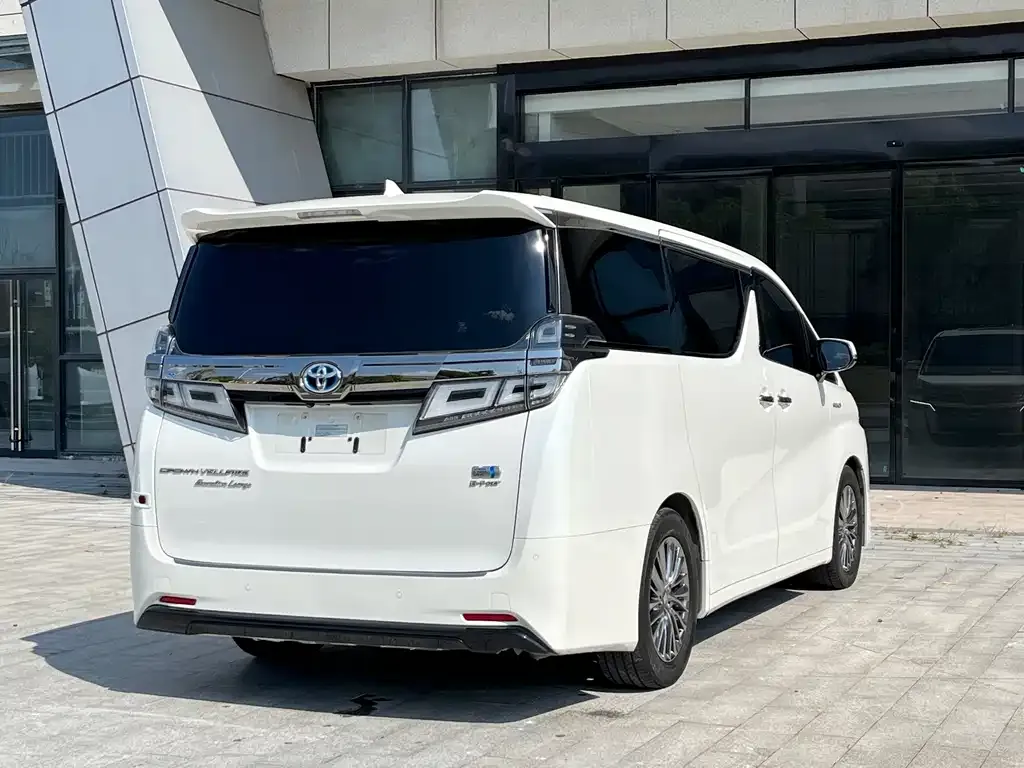 Toyota Vellfire — фото 7