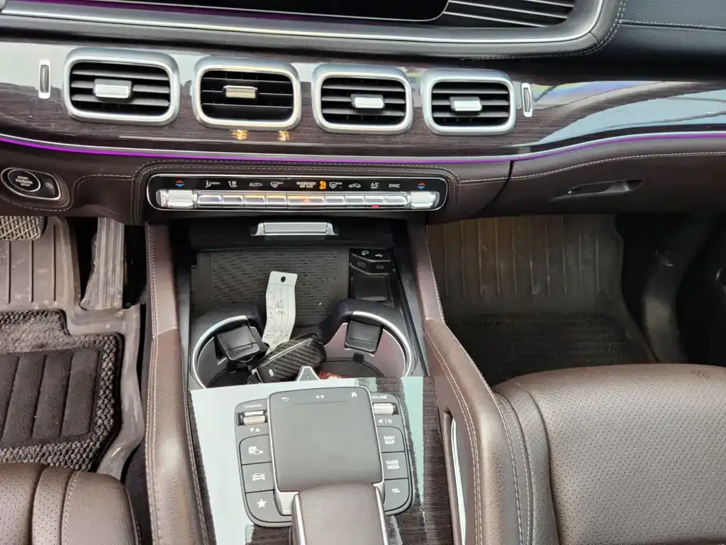 Mercedes-Benz GLS — фото 10