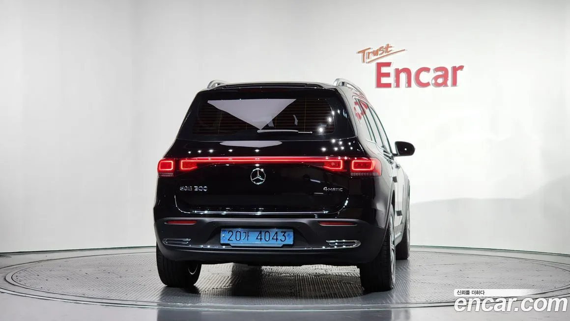 Mercedes-Benz EQB — фото 4