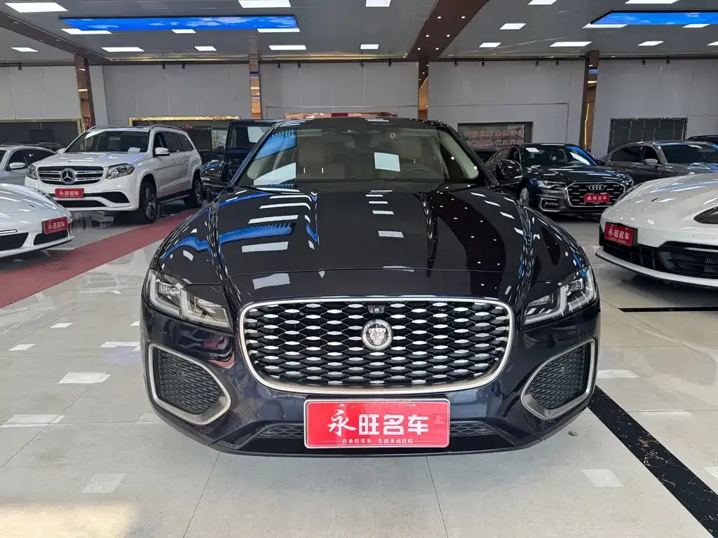 Jaguar XFL — фото 1