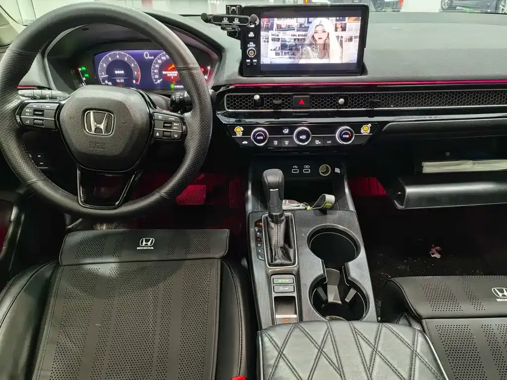 Honda Civic — фото 10