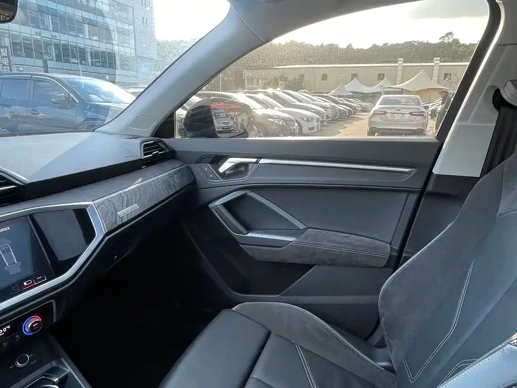 Audi Q3 Sportback — фото 2