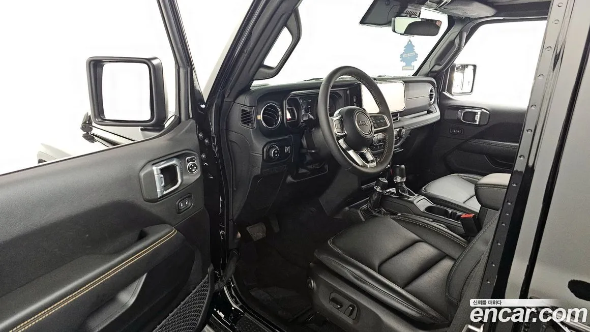 Jeep Wrangler — фото 10