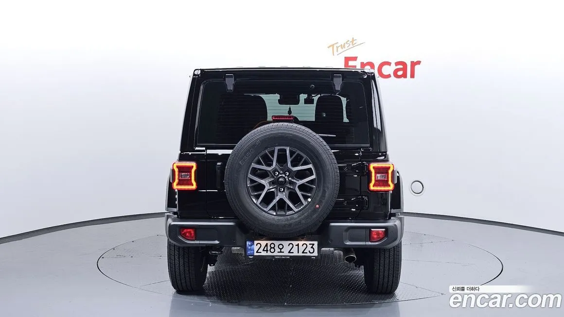 Jeep Wrangler — фото 4