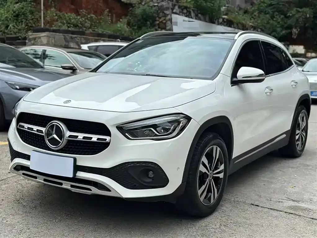 Mercedes-Benz GLA — фото 1