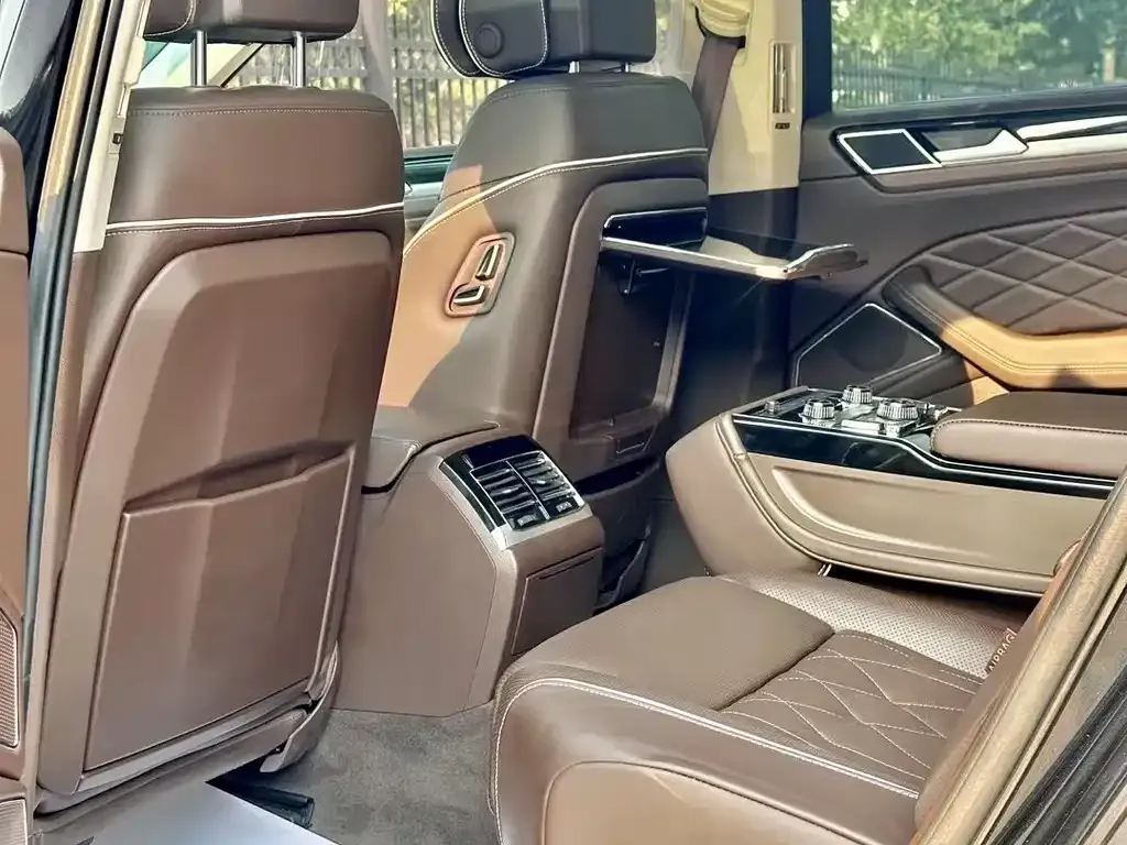 Volkswagen Phideon — фото 6