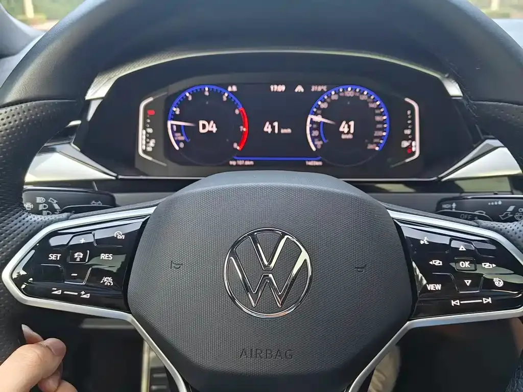 Volkswagen CC — фото 6