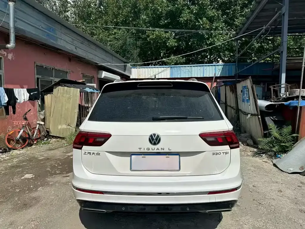 Volkswagen Tiguan L — фото 4
