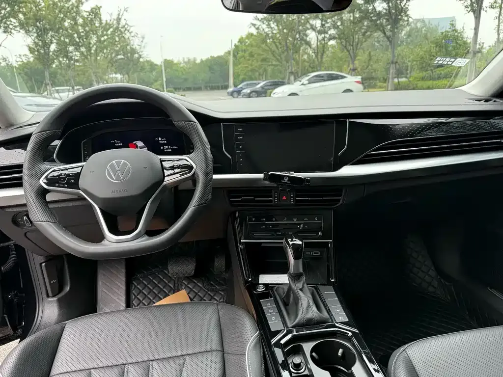 Volkswagen Passat — фото 4