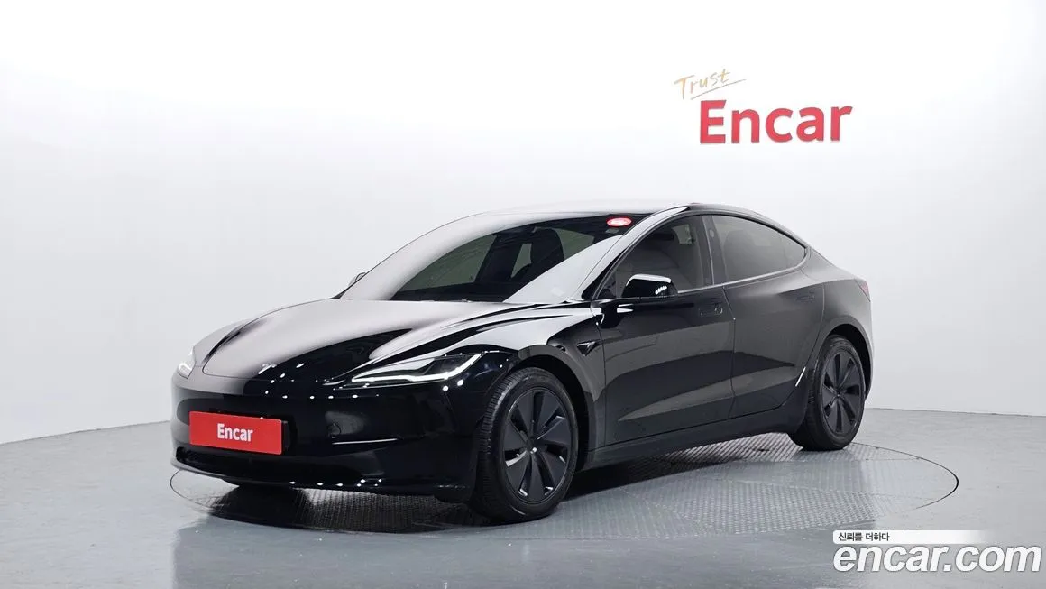 Tesla Model 3 — фото 1