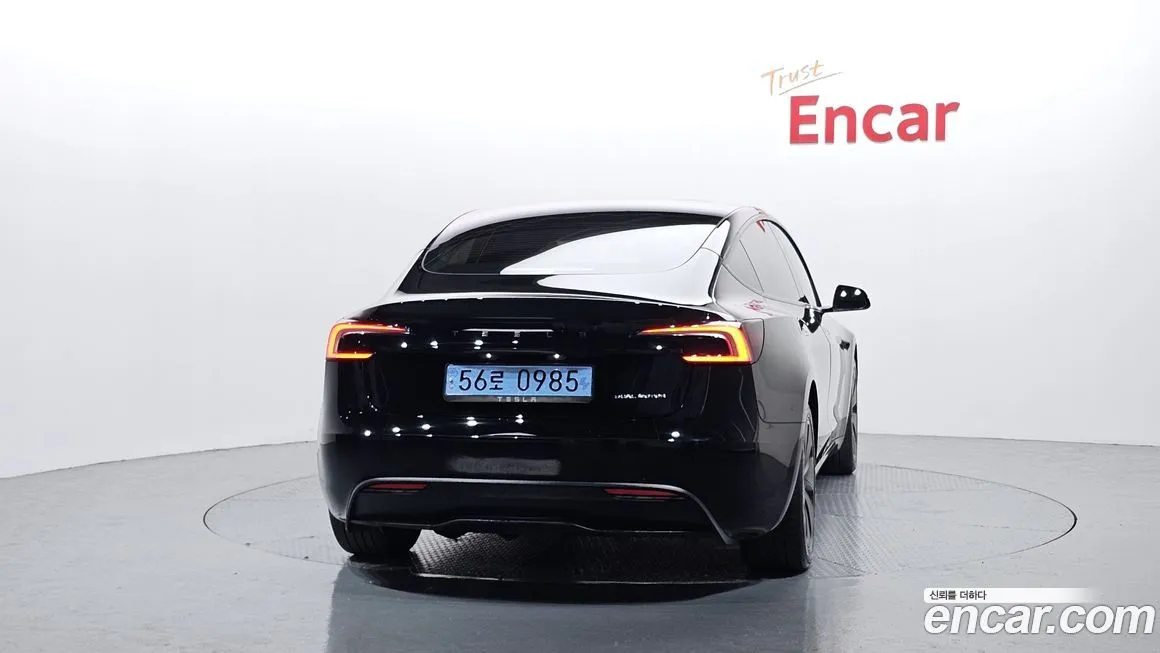 Tesla Model 3 — фото 4