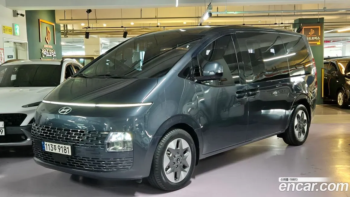 Hyundai Staria — фото 1