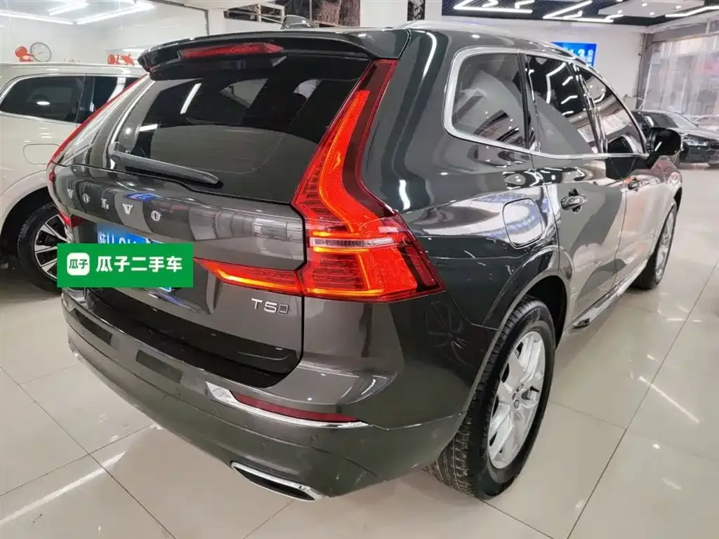 Volvo XC60 — фото 7